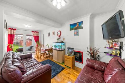 Balmoral Drive, Hayes, UB4 0AA