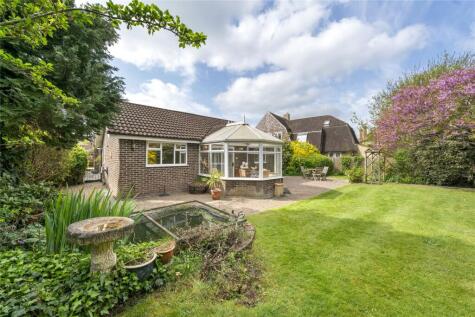 Gainsborough Close, Esher, Surrey, KT10