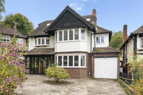 Hinchley Close, Esher, Surrey, KT10