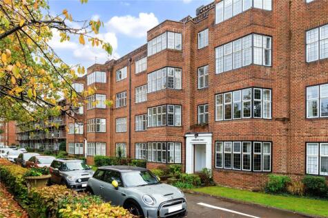 Portsmouth Road, London, SW15