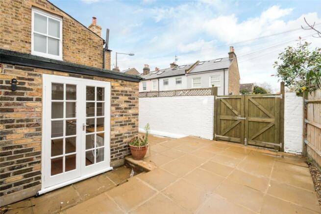 2 bedroom end of terrace house for sale in Thorne Street, London, SW13 ...