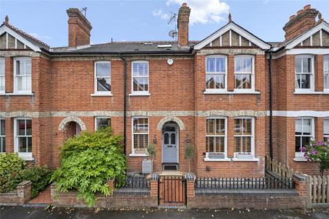 Holstein Avenue, Weybridge, Surrey, KT13