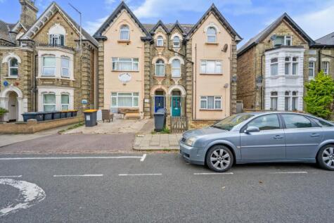 Chaucer Road, Bedford, MK40