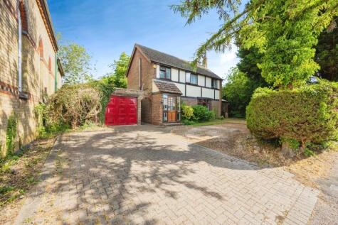 Silver End Road, Haynes, Bedford, Bedfordshire, MK45