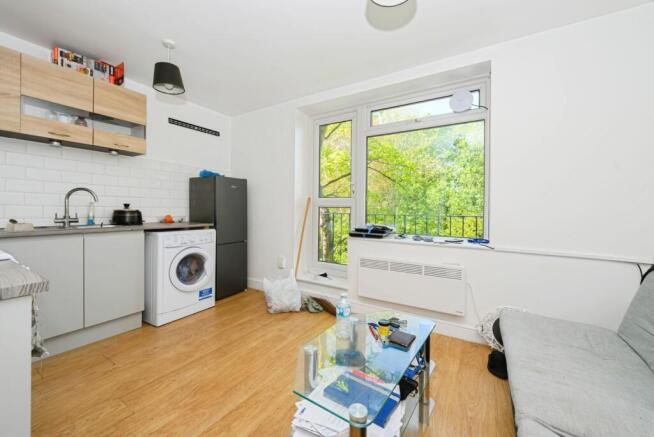 Lounge/Kitchen