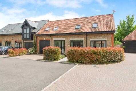 Middlefield Lane, Henlow, Bedfordshire, SG16