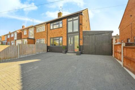 Fermor Crescent, Luton, Bedfordshire, LU2