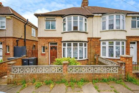 Milton Road, Luton, Bedfordshire, LU1