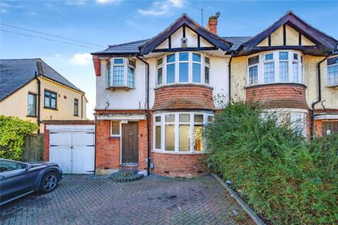 Montrose Avenue, Luton, Bedfordshire, LU3