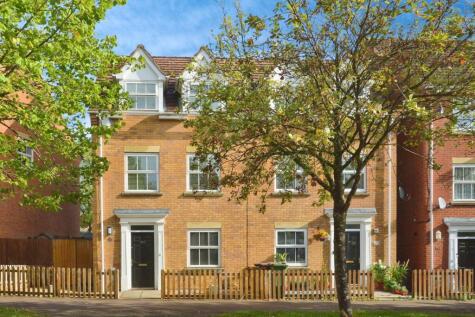 Wickstead Avenue, Grange Farm, Milton Keynes, Buckinghamshire, MK8