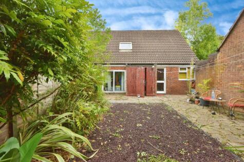 Arncliffe Drive, Heelands, Milton Keynes, Buckinghamshire, MK13