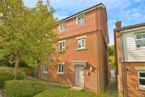 Chater Close, Ashford, Kent, TN23