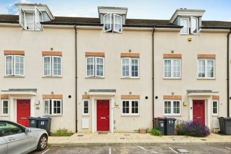 Canterbury - 3 bedroom town house for sale