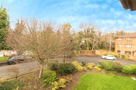 Winston Close, GREENHITHE, Kent, DA9