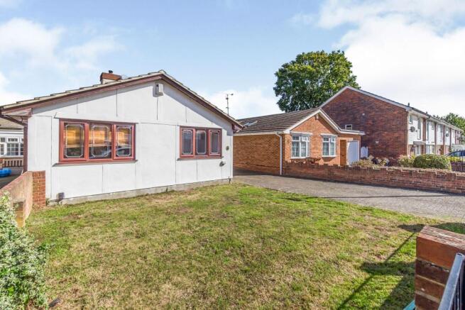 2 Bedroom Bungalow For Sale In Capel Close Gillingham Kent Me8