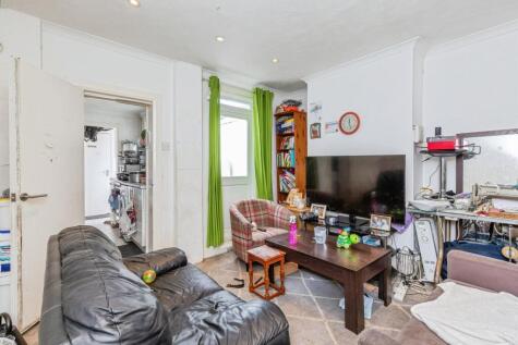 Saxton Street, Gillingham, Kent, ME7