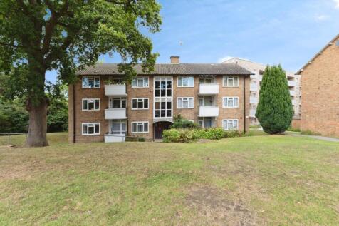 Garrison Lane, Chessington, KT9