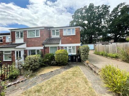 Angus Close, Chessington, KT9