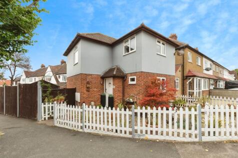 Compton Crescent, Chessington, KT9