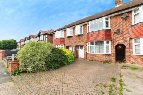 Cheshire Gardens, Chessington, KT9