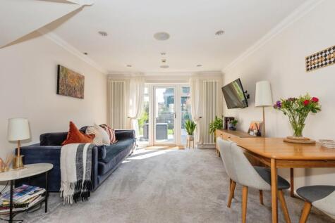 Wordsworth Mead, Redhill, Surrey, RH1