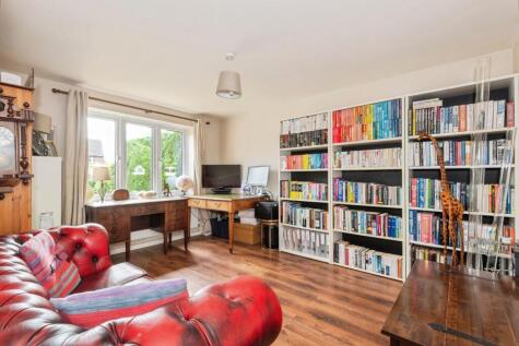 Thepps Close, South Nutfield, Redhill, Surrey, RH1