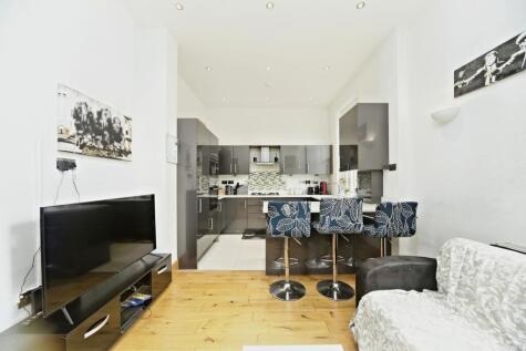 Brighton Road, South Croydon, CR2