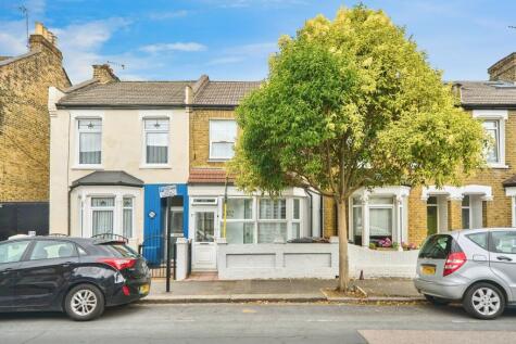 Pearcroft Road, London, E11