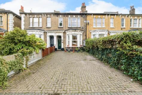 Woodriffe Road, London, E11