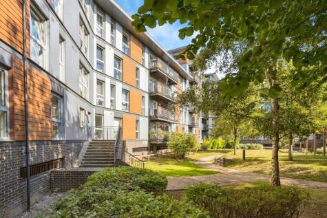 Commonwealth Drive, Crawley, West Sussex, RH10