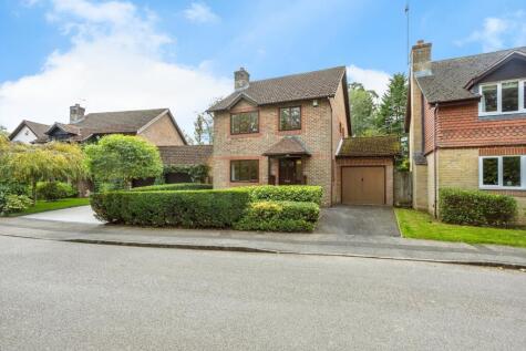 Saxon Road, Worth, Crawley, West Sussex, RH10