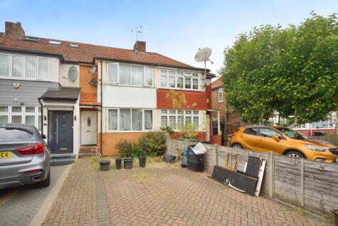 Queens Drive, Waltham Cross, Hertfordshire, EN8