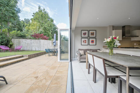 Well Grove, Whetstone, N20