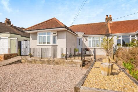 Kings Stone Avenue, Steyning, West Sussex, BN44