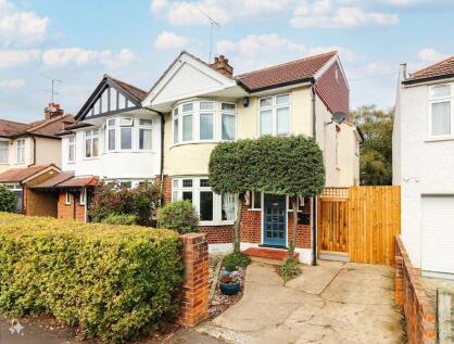 Arundel Drive, Woodford Green, IG8