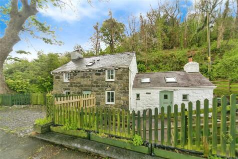 Gyrn Goch, Caernarfon, Gwynedd, LL54