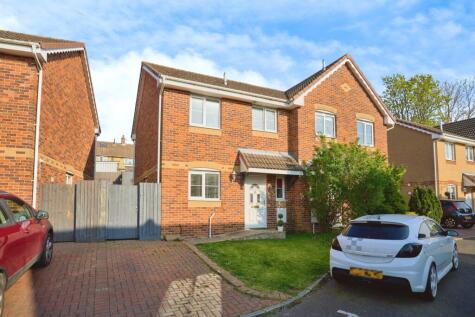 Glamis Gardens, East Cowes, Isle of Wight, PO32