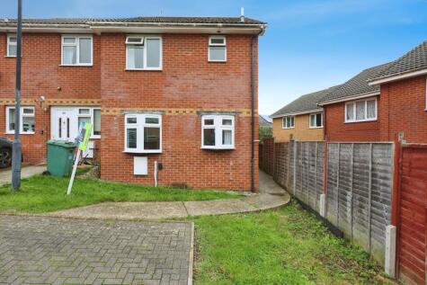 Nelson Drive, COWES, Isle of Wight, PO31