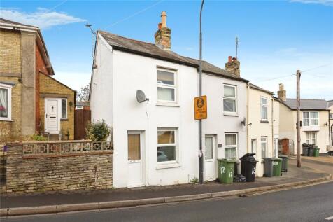 St. Johns Road, Ryde, PO33