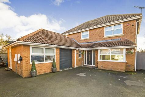 Ridgeway Close, Great Sutton, Ellesmere Port, Cheshire, CH66