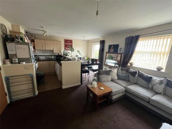 Lounge / Kitchen
