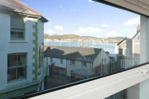 Conwy - 2 bedroom maisonette for sale