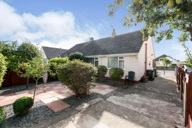 2 bedroom bungalow for sale in Beverley Drive, Prestatyn, Denbighshire ...