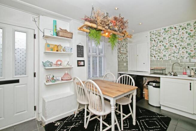 Kitchen Diner 1