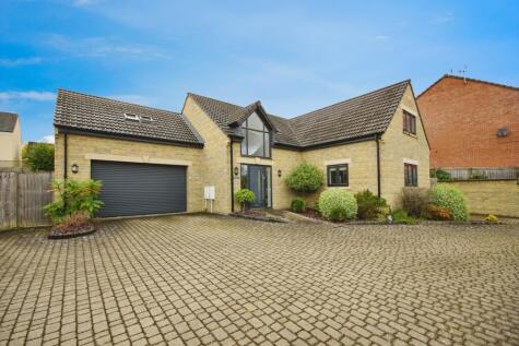 Charfield Road, Kingswood, Wotton-under-Edge, Gloucestershire, GL12