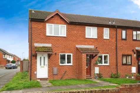 St. Michaels Close, Evesham, Worcestershire, WR11