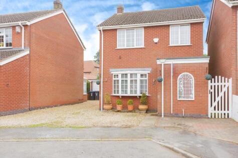 St. Peters Close, Leire, Lutterworth, Leicestershire, LE17