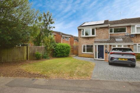 Lamport Close, Wigston, Leicestershire, LE18