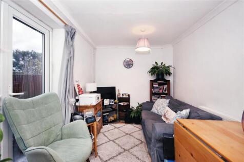 Hottom Gardens, Bristol, Somerset, BS7