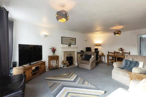 Insley Gardens, Hucclecote, Gloucester, Gloucestershire, GL3